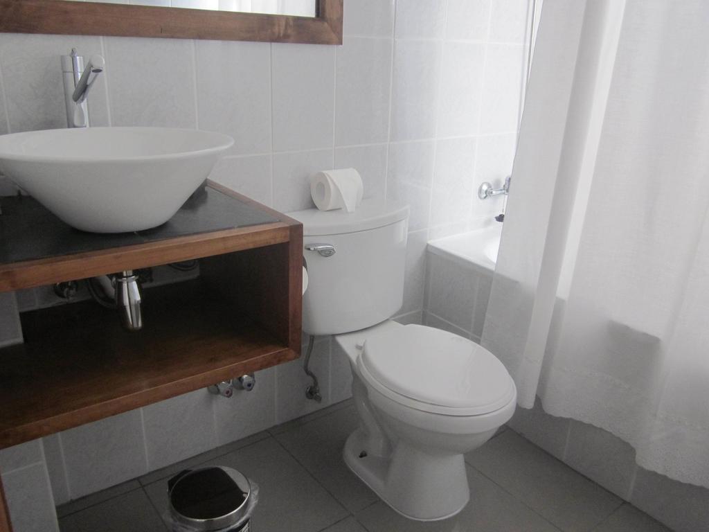 Hostal Buena Estancia Punta Arenas Rum bild